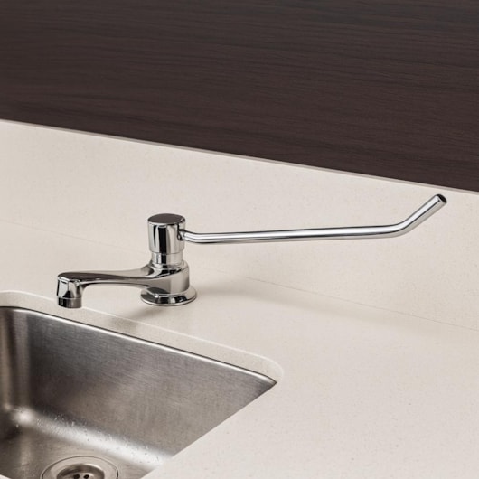 Torneira de Mesa Bica Baixa para Lavatório Clinic Cromada Romar - Imagem principal - 0b312cd9-bb27-43d0-843a-3f719c977da9