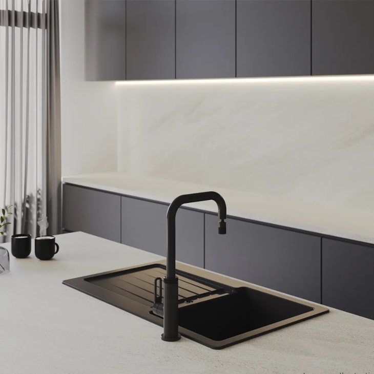 Torneira De Mesa Para Cozinha Com Bica Móvel Urban Black Matte Deca