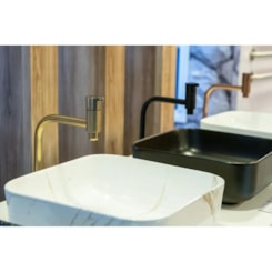 Torneira Para Lavatório Bica Média Áquila Preta Japi